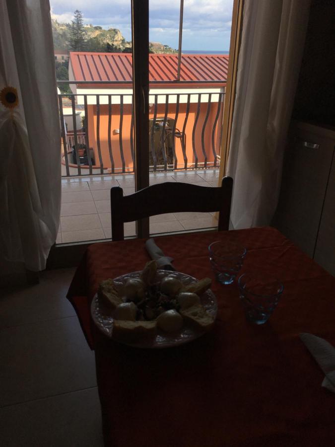 Residence La Fenice Ff จีอาร์ดีนี นักซอส ภายนอก รูปภาพ